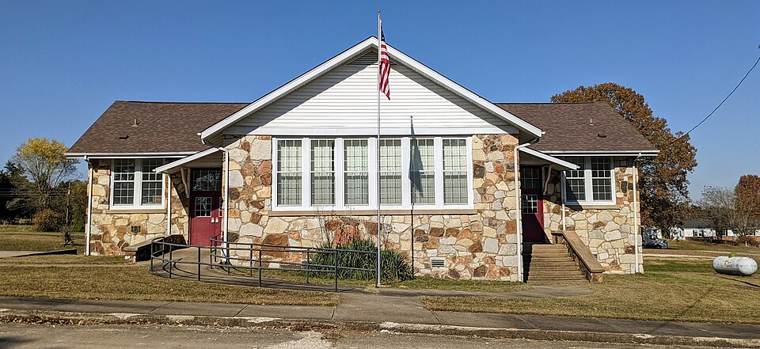 Photograph of Smithville Public School Building