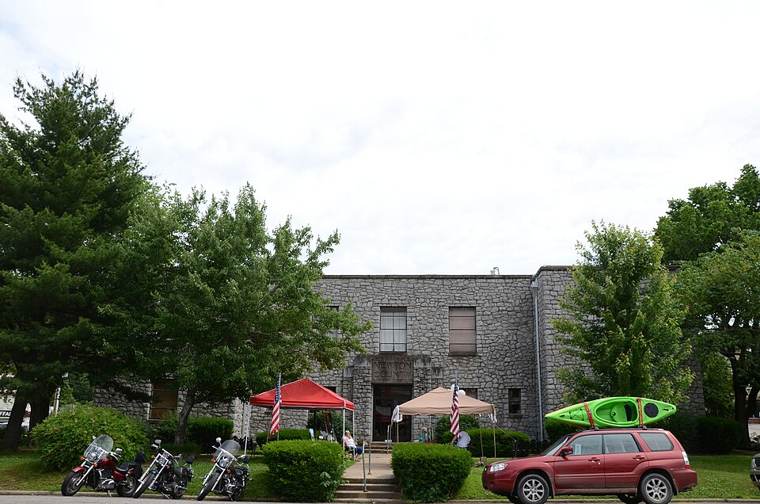 Photograph of Newton County Courthouse