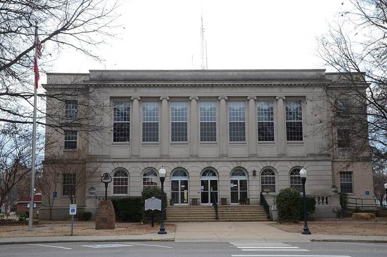 Photograph of Johnson County Courthouse