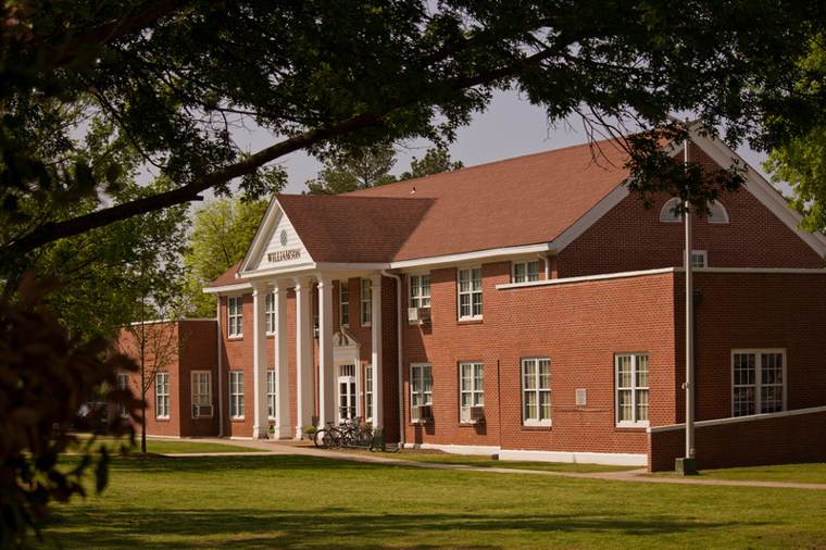 Photograph of Williamson Hall at Arkansas Tech University