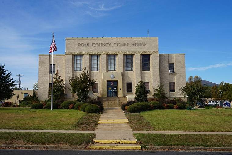 Photograph of Polk County Courthouse