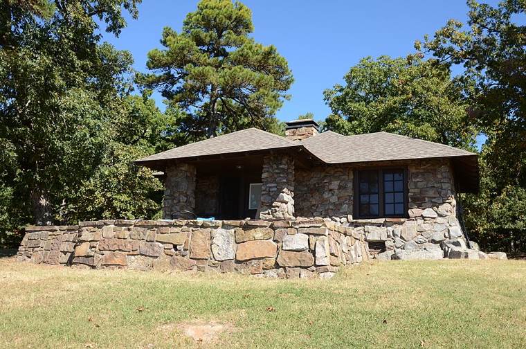Photograph of Mt. Nebo State Park Cabin No. 60